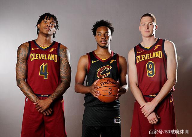 到中场球员 到中场球员