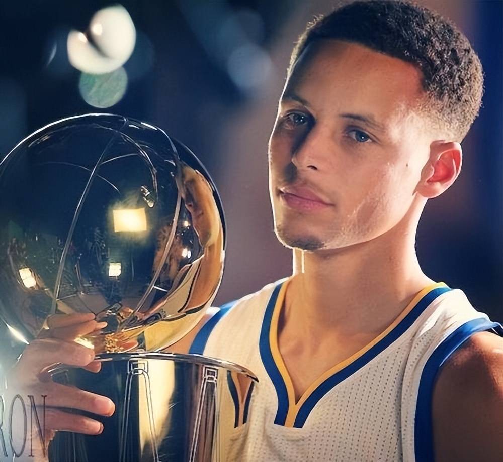 球探报告中 球探报告中